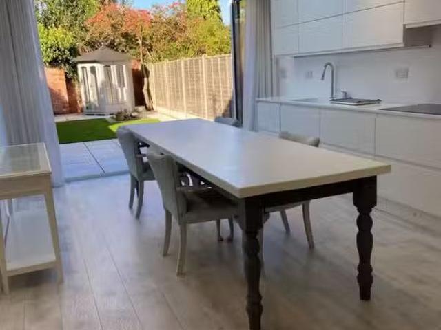 House for rent in London Borough of Croydon, Cat Hill