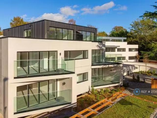 House for rent in Woodloes Park, Green Close