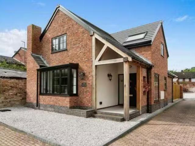 House for rent in Rossmore, Cheshire