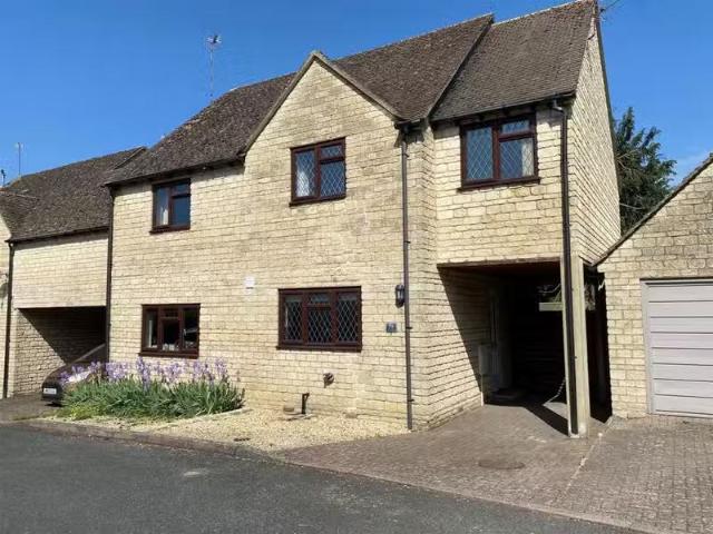 House for rent in Fossebridge, Gloucestershire