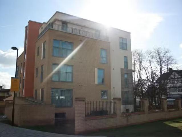 House for rent in Burnt Oak, Greater London
