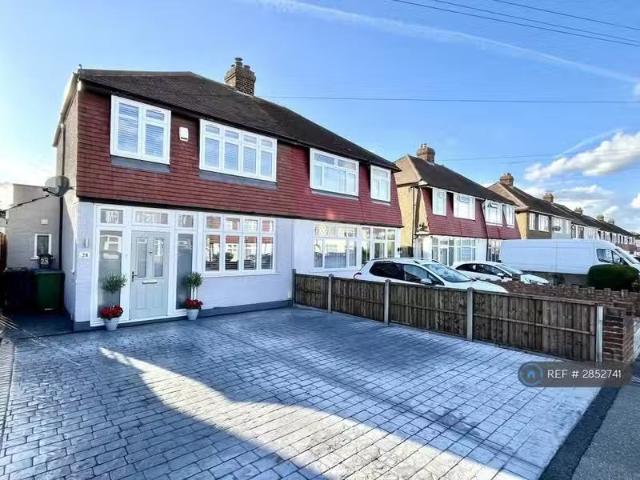 House for rent in Malden Rushett, Greater London