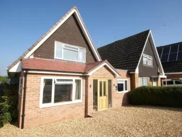 House for rent in Seven Kings, Greater London