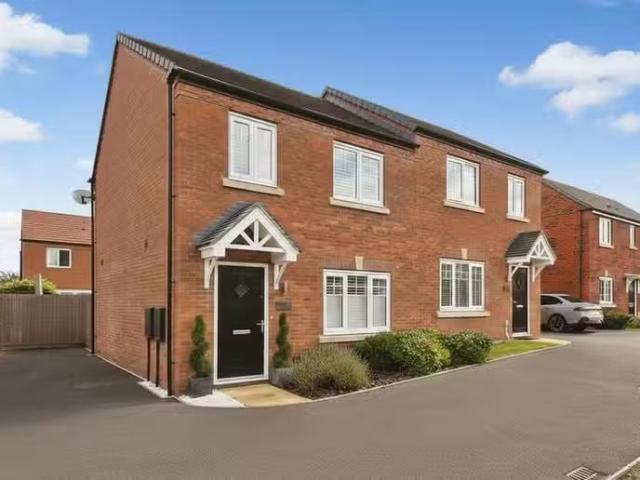 House for rent in Houlton, New Bilton