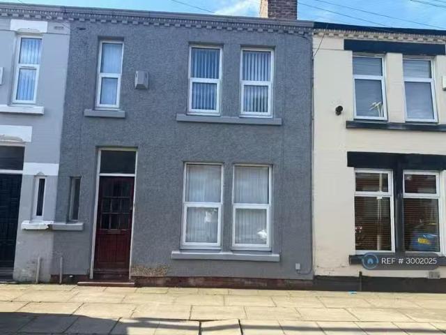 House for rent in Calderstones