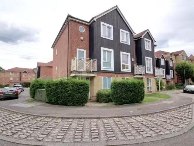 House for rent in Enfield Island Village, Greater London