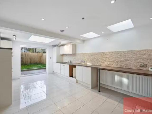 House for rent in Littlecote, West Sussex