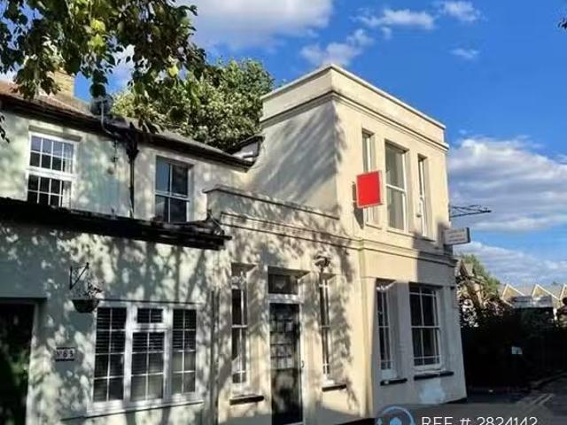 House for rent in Kingston Upon Thames, Greater London