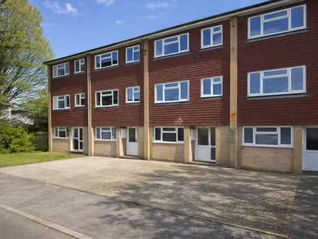 House for rent in Fole, Surrey