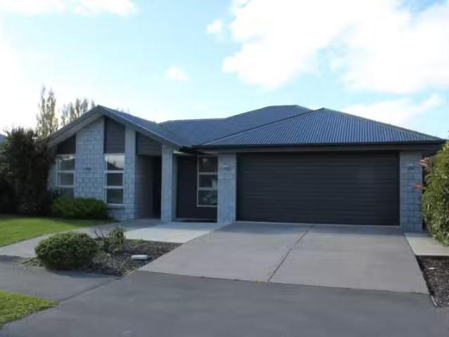 House for rent in Chaslands, Canterbury