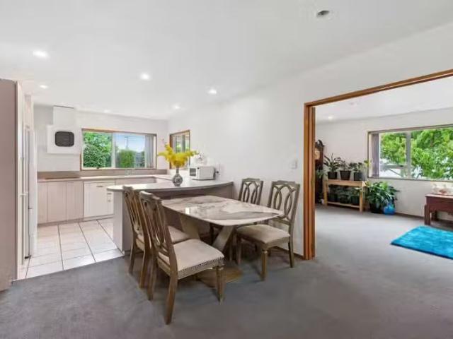House for rent in Chaslands, Canterbury