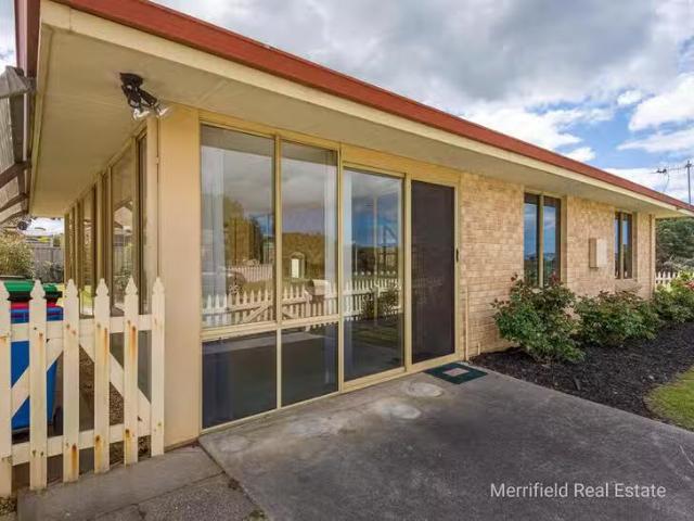 House for rent in Camerons Creek, Victoria