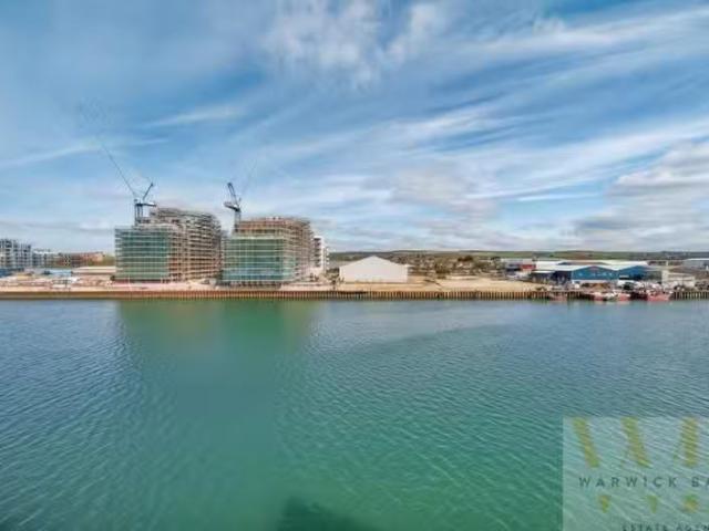 Apartment for rent in Barking Riverside, Greater London