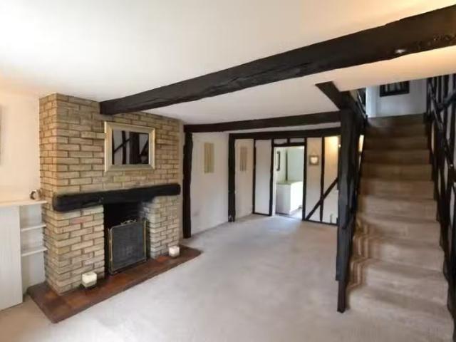 House for rent in Threshers Bush, Epping