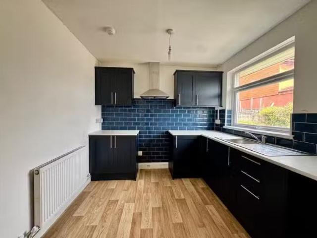 House for rent in Tonyrefail, Coedely