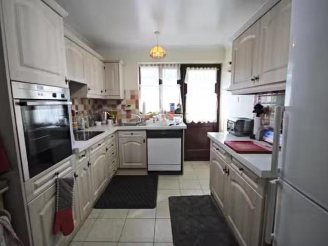 House for rent in London Borough of Hounslow, Hanworth