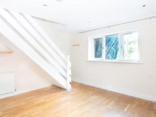 House for rent in Taffs Well, Wales