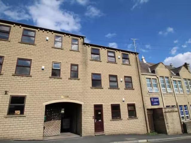 House for rent in Cleckheaton, West Yorkshire
