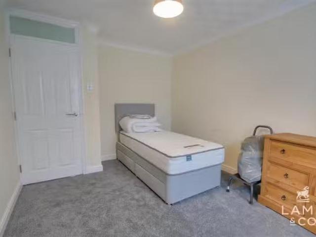 House for rent in Colebrook Village, Mount Wise