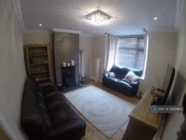 House for rent in Navestock Side, Essex