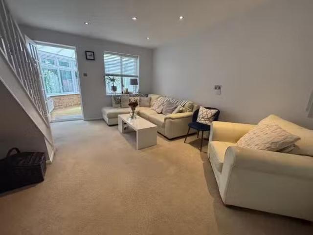 House for rent in Five Acres, Hertfordshire