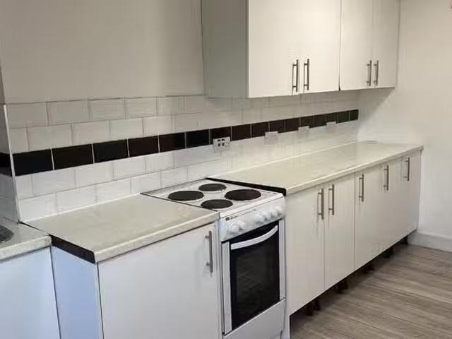 House for rent in Plasnewydd, Falcon Lodge