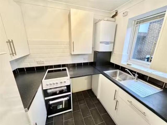 House for rent in Holway, Rumwell