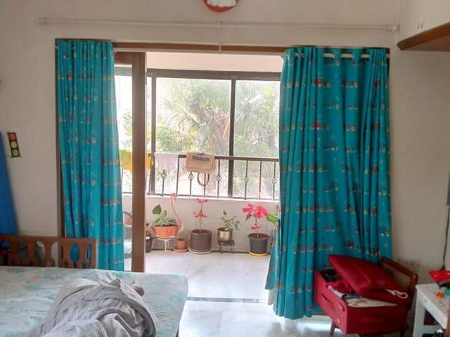 Flat for rent in Khar, Mumbai