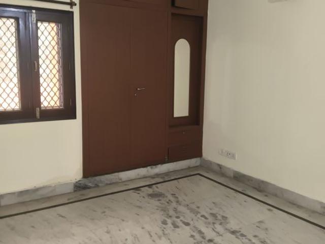 House for rent in Arun Vihar, Noida