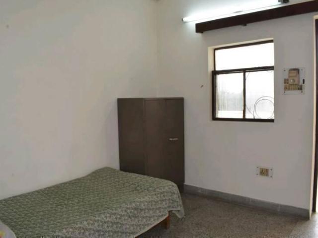 Flat for rent in Lajpat Nagar, Delhi