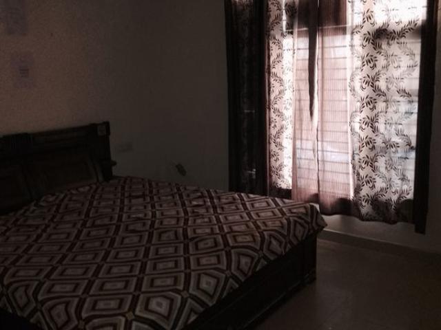 Flat for rent in Sector 127, Santemarja