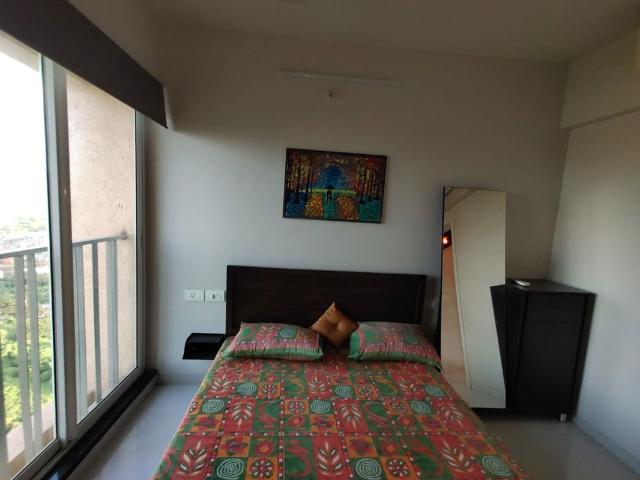 Flat for rent in Rustomjee Azziano, Thane