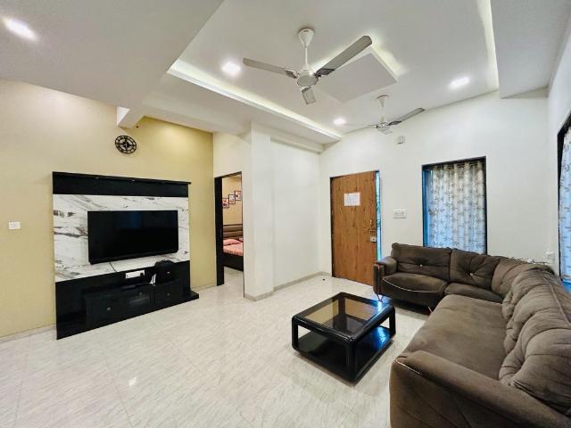 Flat for rent in Versova, Mumbai