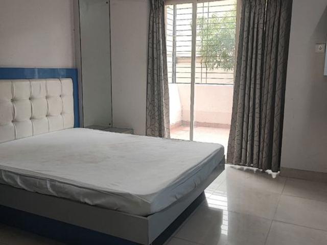 Flat for rent in Ghorpuri, Pune