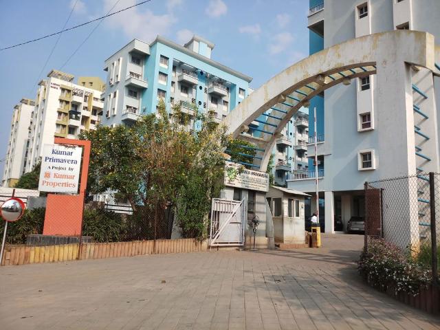 Flat for rent in Kumar Primavera Society, Pune