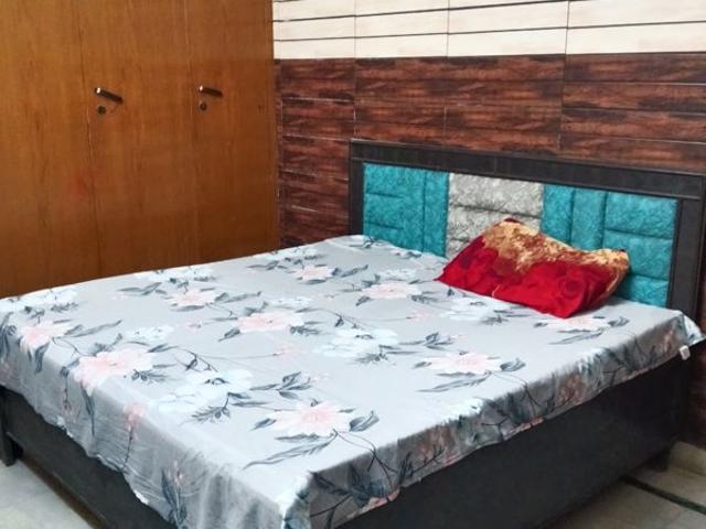 Villa for rent in Arun Vihar, Noida