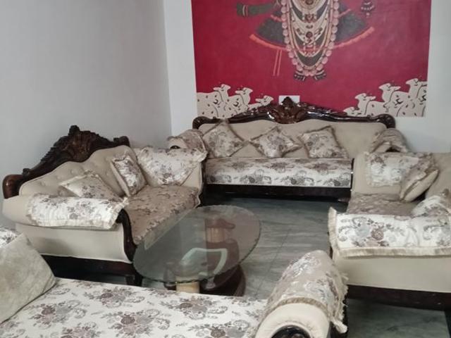 Property for rent in Sector 35, Noida