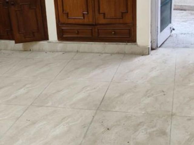House for rent in Sector 31, Noida