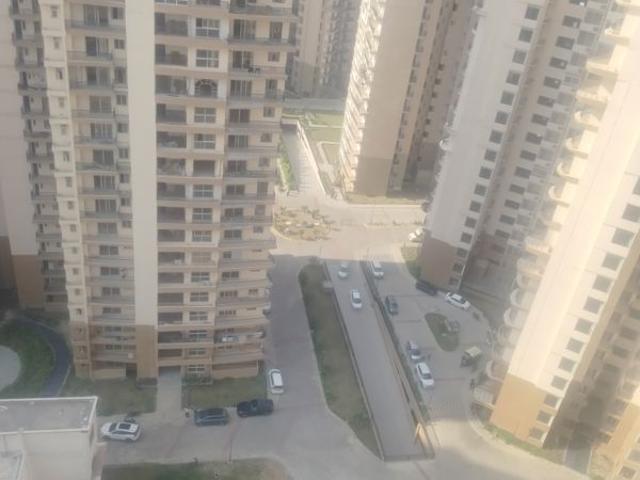 Flat for rent in Barola, Noida