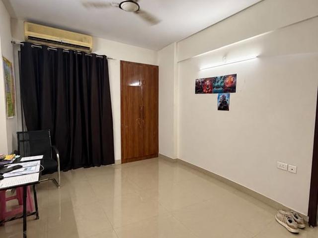 Flat for rent in Barola, Noida