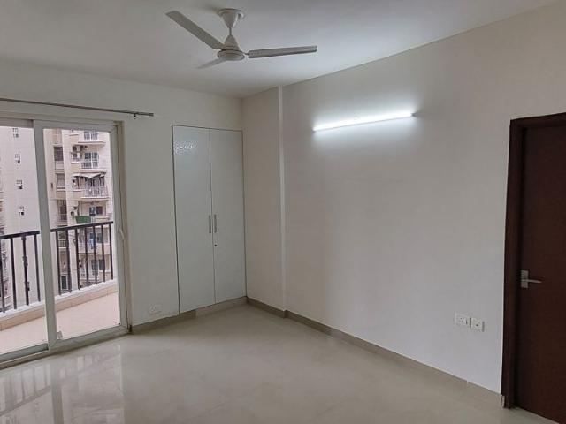 Flat for rent in Barola, Noida