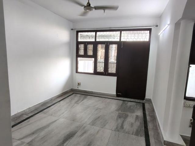 Flat for rent in Sector 51, Noida