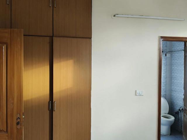 Property for rent in Arun Vihar, Noida