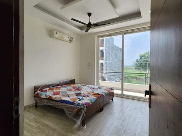 Flat for rent in Sector 127, Santemarja