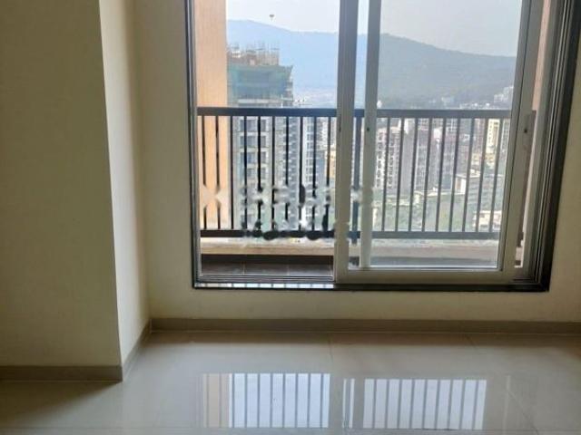 Flat for rent in Lodha Amara, Thane