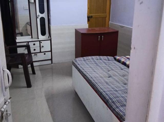 House for rent in Arun Vihar, Noida