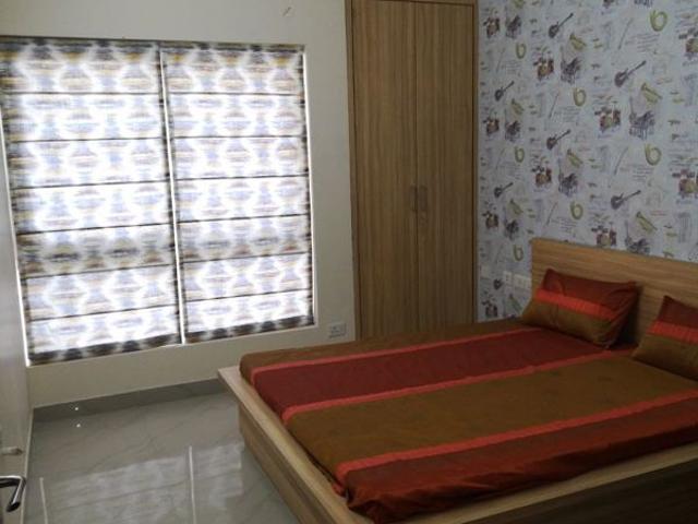 Flat for rent in Barola, Noida