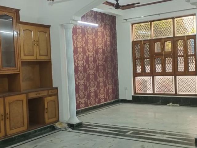 House for rent in Sector 4, Gurugram