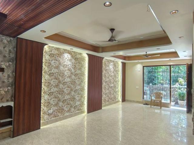 Property for rent in Arun Vihar, Noida