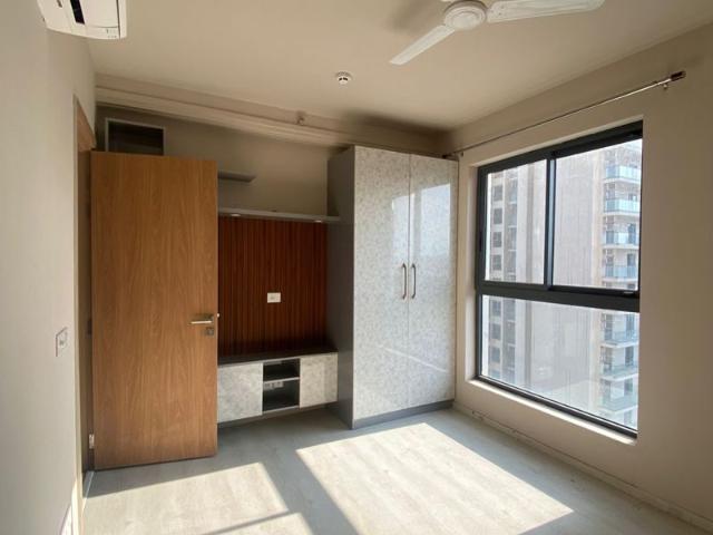 Flat for rent in Sector 74, Gurugram